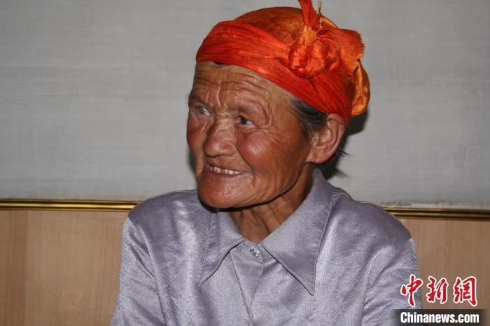 薩仁托婭拍攝的“草原母親”?！∷_仁托婭供圖