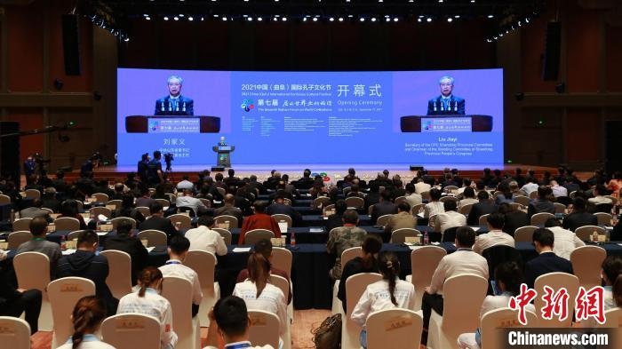 中共山東省委書記劉家義致辭?！×籂?攝