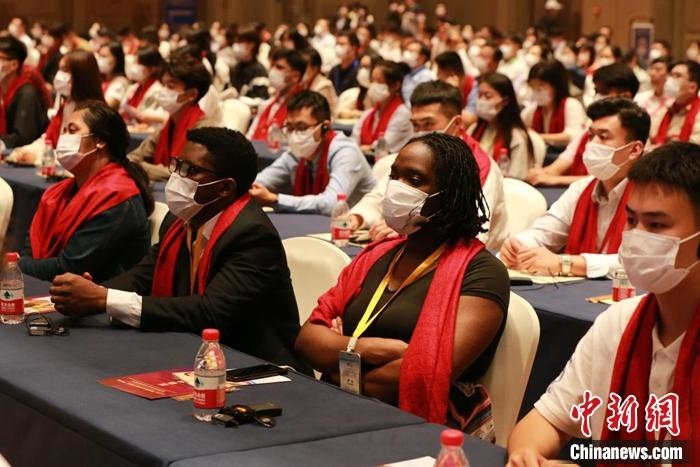 第十六屆“聯(lián)合國教科文組織孔子教育獎(jiǎng)”9月27日晚在山東曲阜揭曉。梁犇 攝