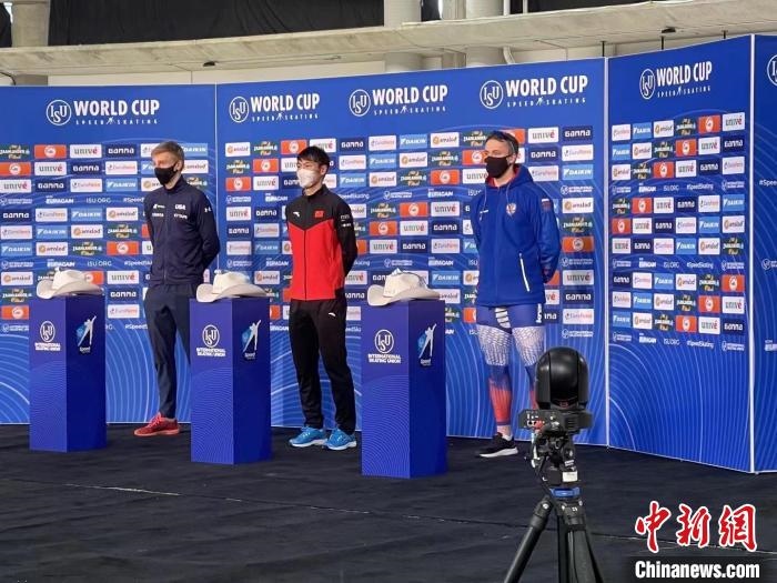 我國速滑在國際大賽上取得的第一個(gè)男子1000米金牌。　黑龍江省體育局提供