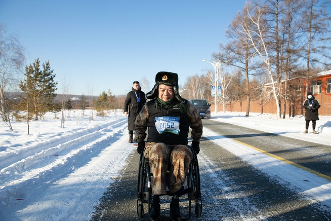 中共黨員、一等功榮立者王曙光不畏嚴寒，挑戰(zhàn)自我（王鵬）.jpg