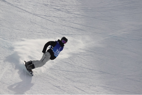 “十四冬”單板滑雪U型場(chǎng)地技巧公開(kāi)組預(yù)賽超燃完賽95.png