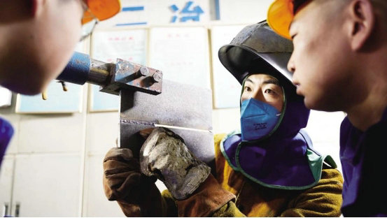 1741072424206423.jpg 焊花4.jpg