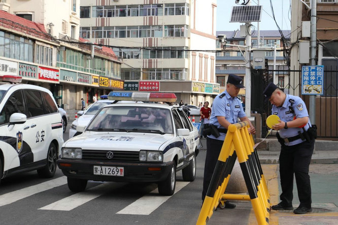 1749268010535616.jpg 警察2.jpg