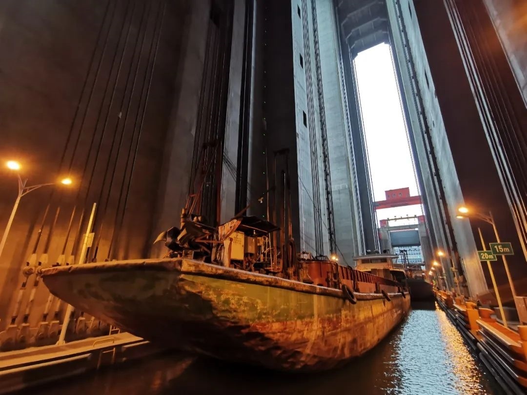 向家壩升船機(jī)船廂。鄭慶攝