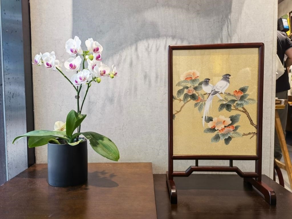 平江路上蘇繡工作室一角。新華社記者 楊依軍 攝