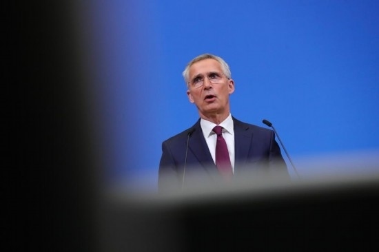 7月6日，在比利時布魯塞爾的北約總部，北約秘書長斯托爾滕貝格在會議后召開新聞發(fā)布會。新華社記者鄭煥松攝