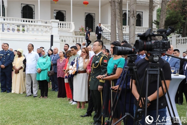 圖為招待會(huì)現(xiàn)場(chǎng)。人民網(wǎng)記者 王傳寶攝