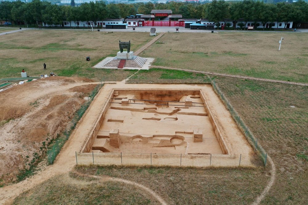 2022年河南安陽(yáng)市殷墟商王陵區(qū)第三地點(diǎn)發(fā)掘現(xiàn)場(chǎng)（資料照片）。新華社發(fā)