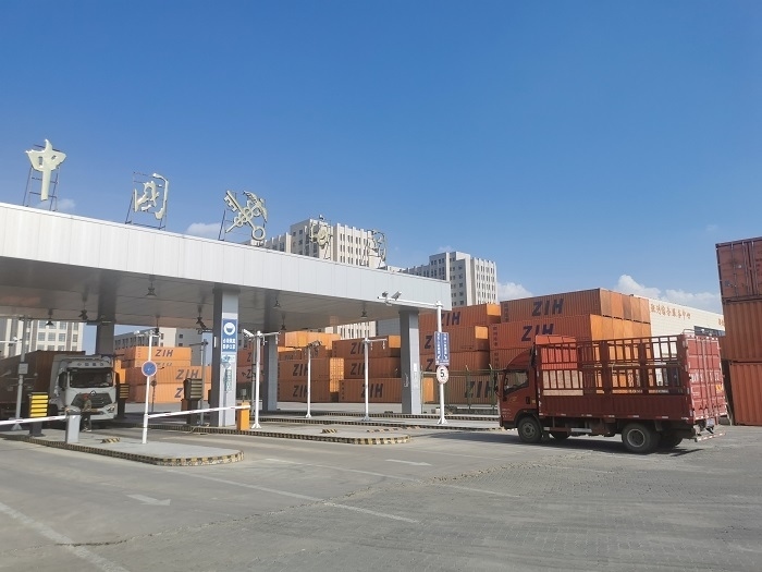 鄭州國際陸港海關(guān)監(jiān)管場所。鄭州車站海關(guān)供圖