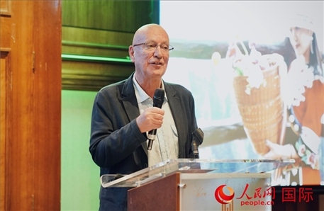 旅?作家魯珀特·帕克分享張家界旅行照片。人民網(wǎng) 郭錦標攝