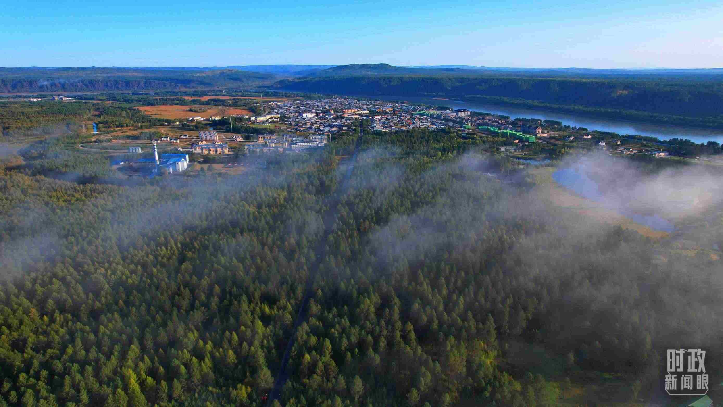 △薄霧籠罩的漠河林場。（總臺央視記者范凱拍攝）