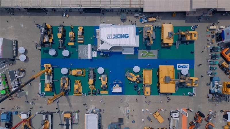 徐工集團(tuán)3000㎡的展區(qū)。 石偉攝影