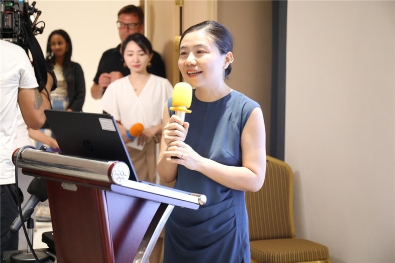 圖為吉布提孔子學(xué)院鄒燕舞院長(zhǎng)為表彰儀式致辭。吉布提孔子學(xué)院供圖