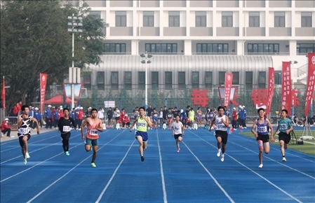 第59屆北京市中學(xué)生田徑運(yùn)動會暨北京學(xué)生金奧運(yùn)動隊(duì)田徑運(yùn)動會。北京市教委供圖