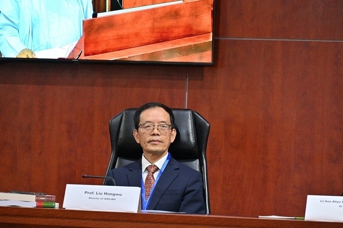 浙江師范大學(xué)非洲研究院院長劉鴻武作會議總結(jié)。浙江師范大學(xué)非洲研究院供圖