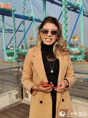 巴西《中北部傳媒集團(tuán)》記者拉尼艾莉接受采訪。人民網(wǎng)記者 符園園攝