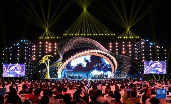 12月16日拍攝的第五屆海南島國際電影節(jié)開幕式現(xiàn)場。