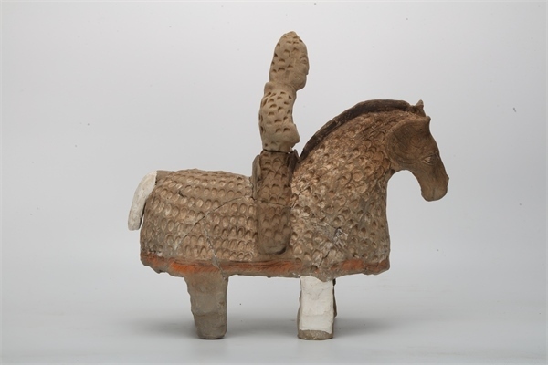 陶鎧甲騎馬俑。國家文物局供圖