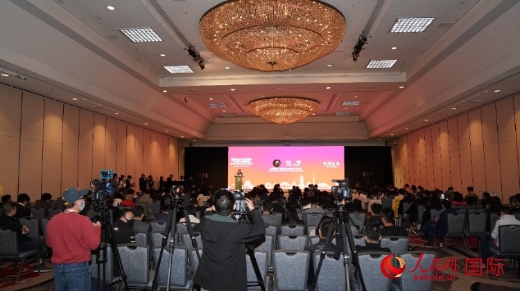 “中國(guó)之夜暨消費(fèi)電子發(fā)展論壇”現(xiàn)場(chǎng)。人民網(wǎng)記者 鄧圩攝