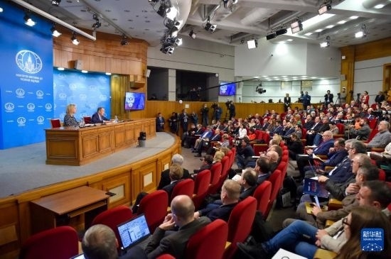 1月18日，在俄羅斯首都莫斯科，俄羅斯外長(zhǎng)拉夫羅夫回答記者提問。新華社發(fā)（亞歷山大攝）