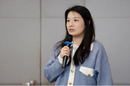 人民在線產(chǎn)品研發(fā)部主任、人民版權(quán)負(fù)責(zé)人劉曉曈發(fā)言