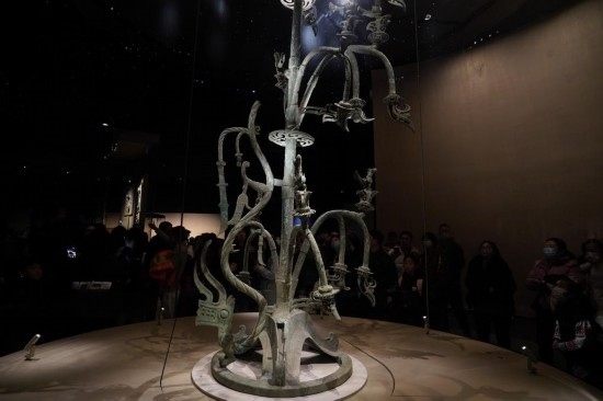 三星堆1號青銅神樹 新華社記者 薛晨 攝