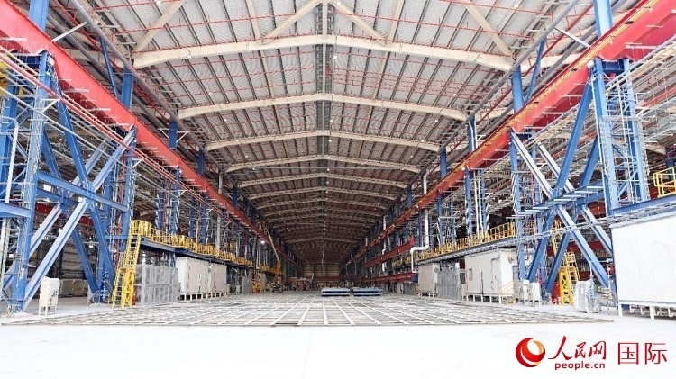 已移交業(yè)主的C201船體車間。人民網(wǎng)記者管克江攝