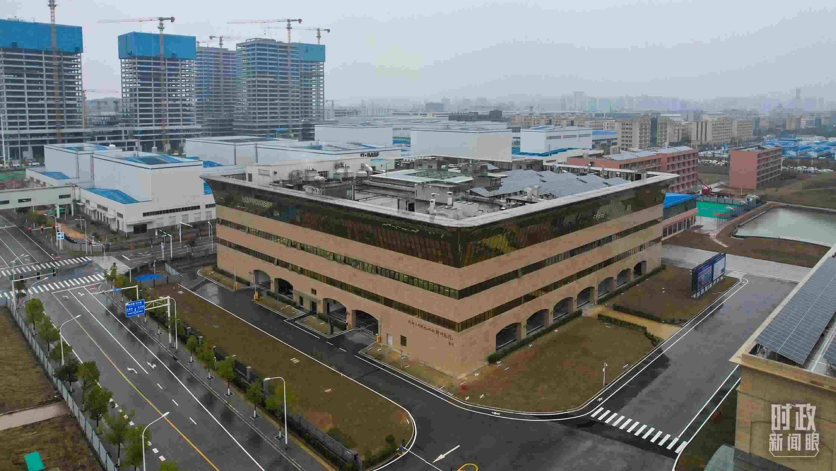 △巴斯夫杉杉電池材料研究院。（總臺央視記者范凱拍攝）