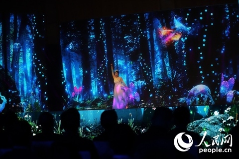 原創(chuàng)舞蹈《萬(wàn)物有靈》。人民網(wǎng)記者 李發(fā)興攝