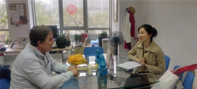 西班牙塞萬提斯學院院長路易斯·加西亞·蒙特羅在北京接受人民網(wǎng)專訪 圖片由塞萬提斯學院提供