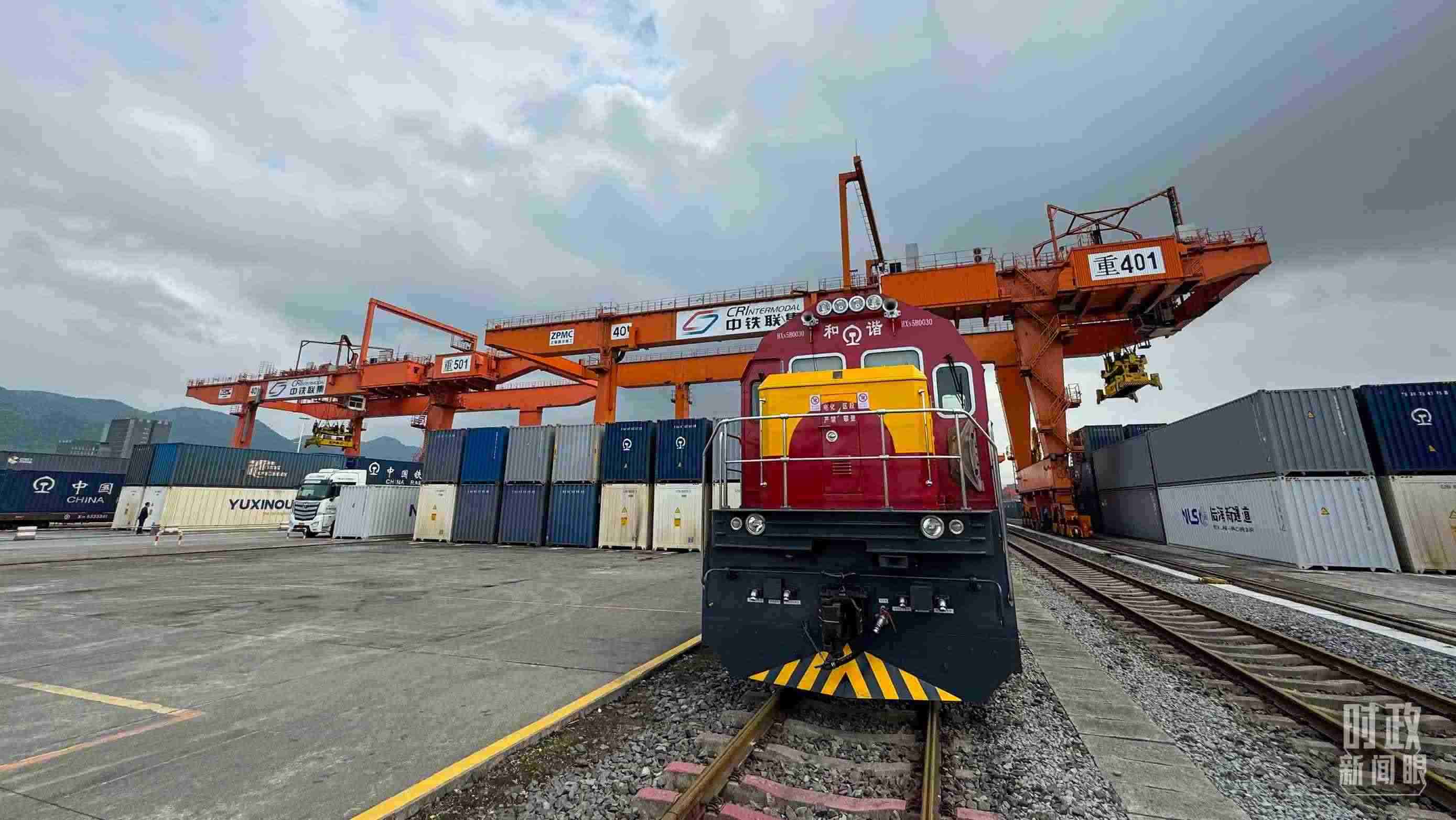 △重慶國(guó)際物流樞紐園區(qū)。（總臺(tái)央視記者許永松拍攝）