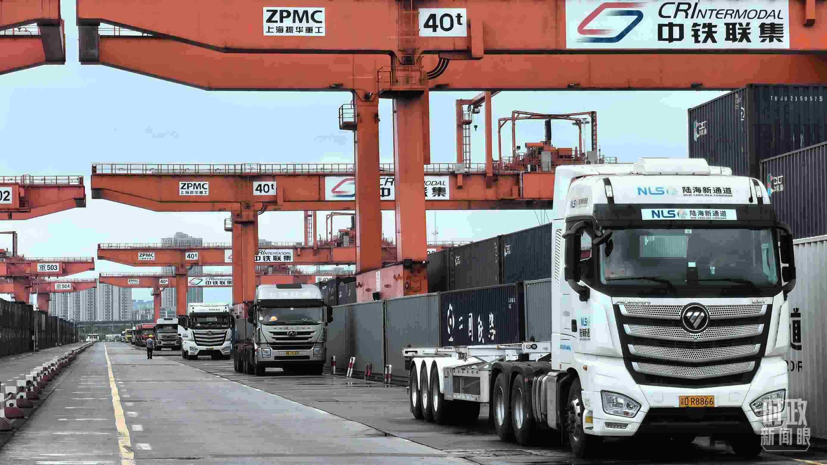 △重慶國(guó)際物流樞紐園區(qū)。（總臺(tái)央視記者趙化拍攝）