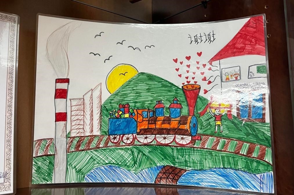 當(dāng)?shù)匦W(xué)生畫筆下的斯梅戴雷沃鋼廠。