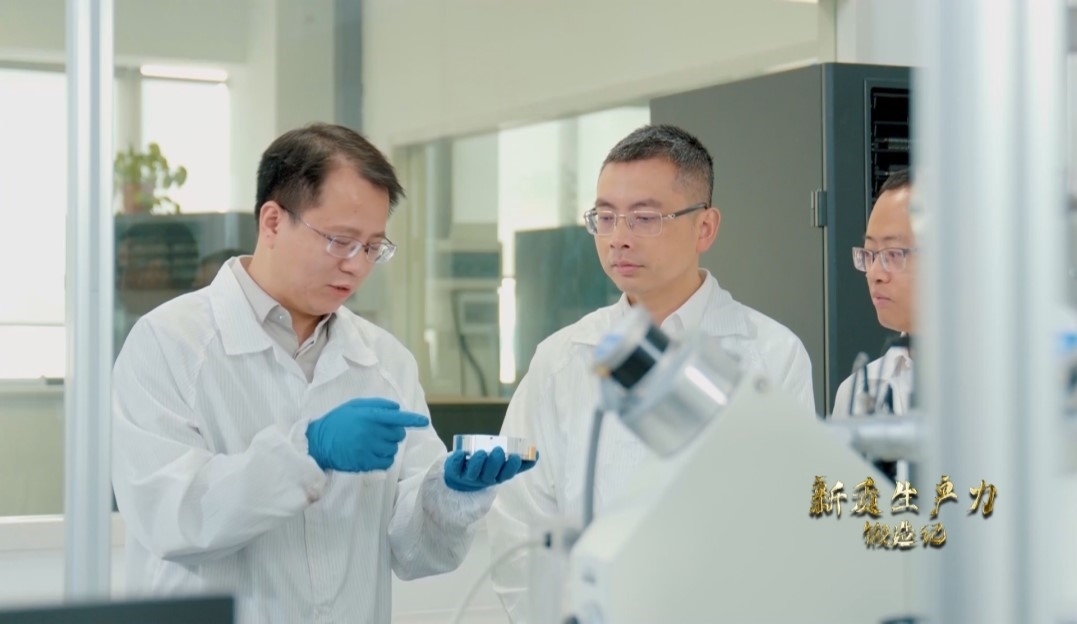 長(zhǎng)沙巴斯夫杉杉電池材料研究院，正在進(jìn)行電池材料研究。