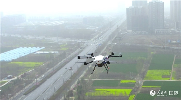 無人機。人民網(wǎng)記者 劉寧攝