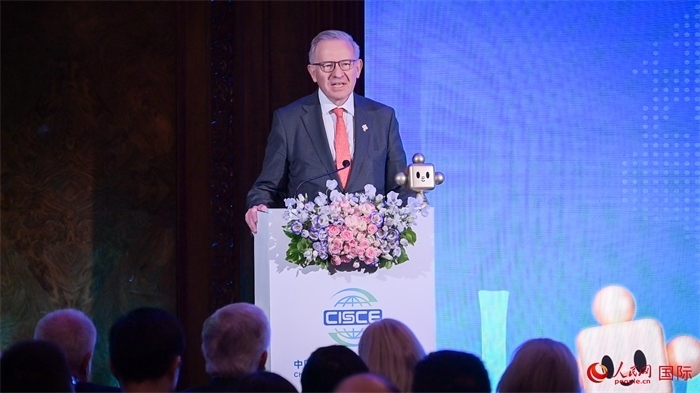 英中貿(mào)易協(xié)會主席古沛勤爵士致辭。人民網(wǎng) 郭錦標(biāo)攝