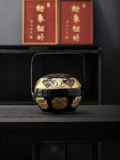 永春漆籃作品《籃犀》。中國美術館供圖