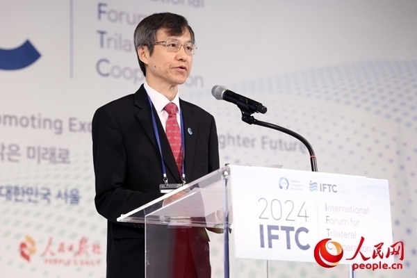 中日韓合作秘書(shū)處秘書(shū)長(zhǎng)李熙燮致開(kāi)幕辭。主辦方供圖