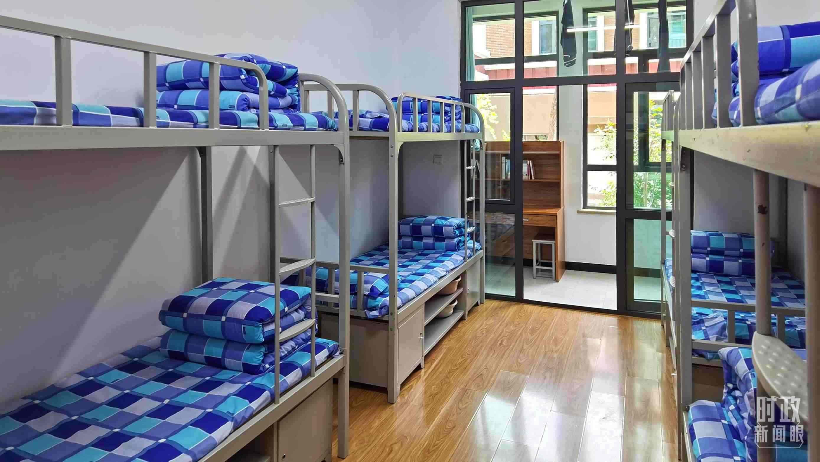 △果洛西寧民族中學宿舍樓。（總臺央視記者郭鴻拍攝）