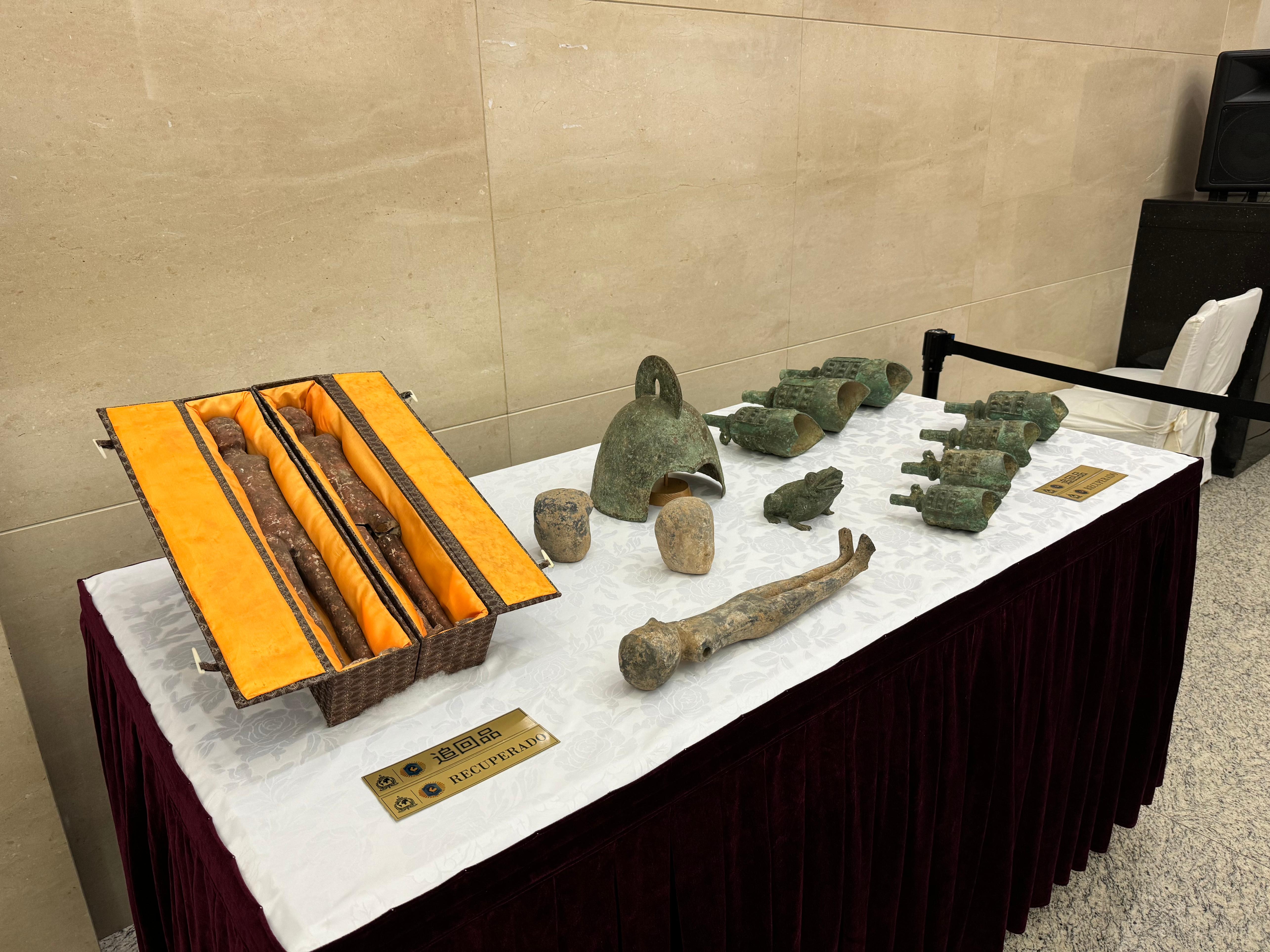 阿根廷返還的14件文物藝術(shù)品。國(guó)家文物局供圖