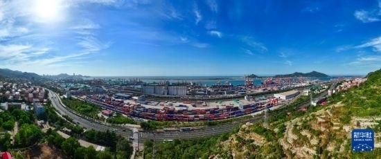 這是6月26日拍攝的中哈連云港物流合作基地（無人機(jī)照片）。新華社記者 季春鵬 攝