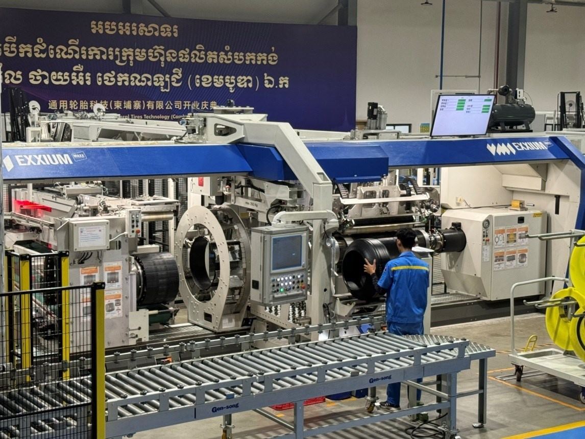 圖為通用輪胎科技（柬埔寨）有限公司生產(chǎn)車間。西港特區(qū)公司供圖