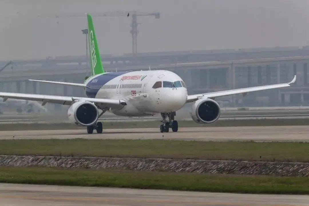 從一扇“門”、一座“城”、兩張“網(wǎng)”，看浦東新區(qū)改革常新