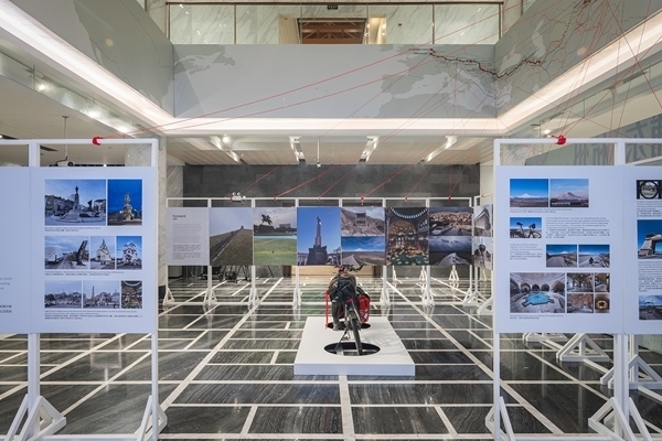 “東游記”展覽。校方供圖