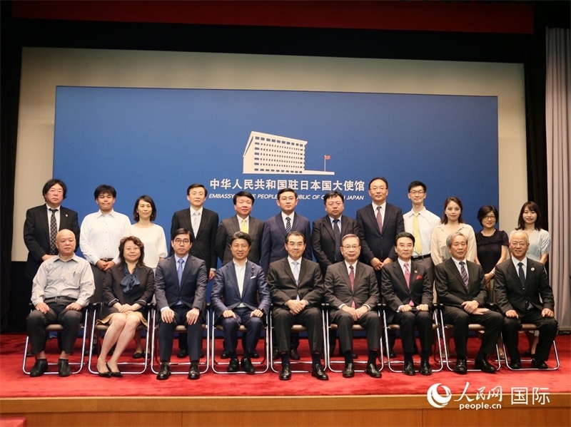 現(xiàn)場嘉賓合影。人民網(wǎng) 許可攝