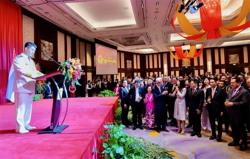 以上圖片均由使館提供，內(nèi)容說(shuō)明：駐泰使館舉行慶祝建軍97周年招待會(huì)現(xiàn)場(chǎng)。