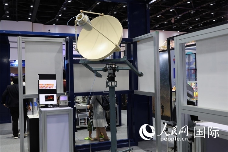 泰國衛(wèi)星設(shè)備。人民網(wǎng)記者 簡承淵攝