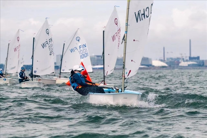 青少年感受帆船運(yùn)動的魅力 圖片來源：金牛湖奧帆中心