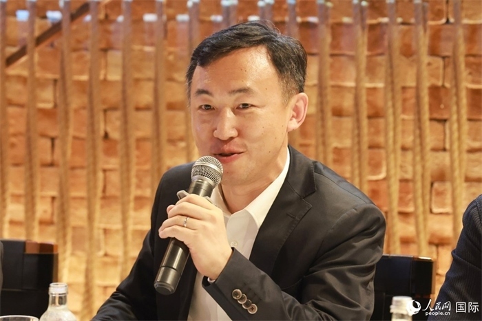 中國駐里約熱內(nèi)盧代總領(lǐng)事王海濤在座談會上致辭。人民網(wǎng)記者 陳海琪攝